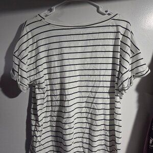 Maurices Womens Large Grey Striped Short Sleeve Tee